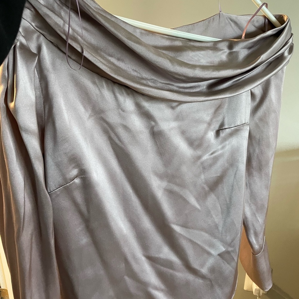 Amur top with tags